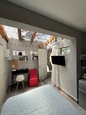 1 habitación, tabla de planchar con plancha, wifi y ropa de cama 