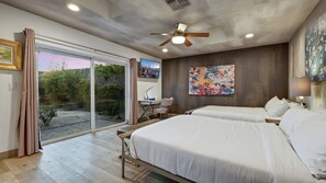 12 chambres, coffres-forts dans les chambres, bureau