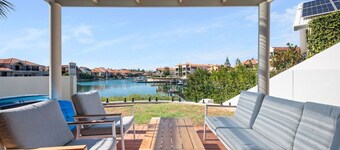 Pet Friendly Luxe Waterfront Retreat with Jetty