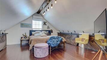 3 habitaciones, tabla de planchar con plancha, wifi y ropa de cama