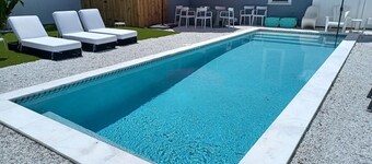 Luxurious Downtown Pool Retreat - St. Petersburg - Pets Welcome