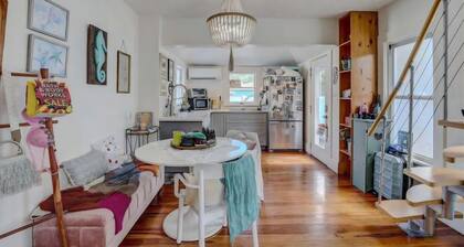 Luxurious Downtown Pool Retreat - St. Petersburg - Pets Welcome