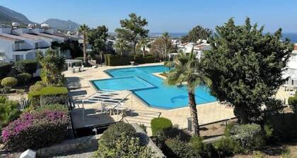 2 bed w/Pool and amazing views