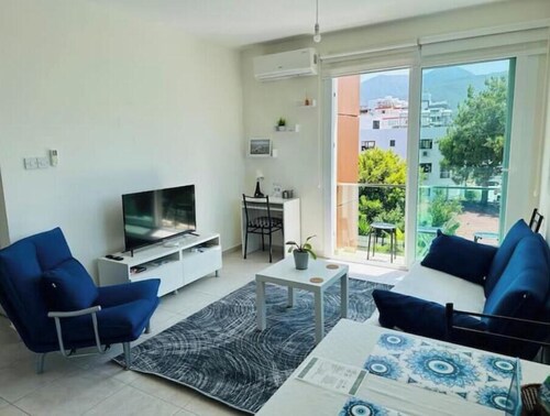 Girne Central 1 bedroom, walk to harbour