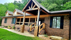 Exterior - "Little River Lodge" on Weiss Lake, Private Dock & Boat Ramp. Game Room, Firepit (Cedar Bluff)