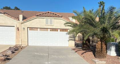 3-bedroom house in delightful Bullhead City with AC