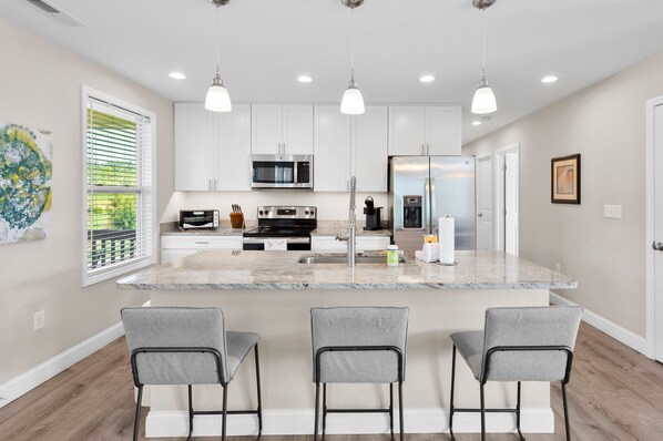 Fridge, microwave, oven, stovetop - Modern Retreat w/ Yard, Firepit & Near Asheville (Alexander)