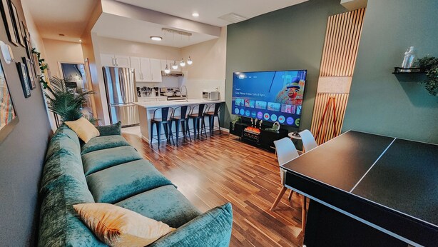 Smart-TV, peis og bordtennis