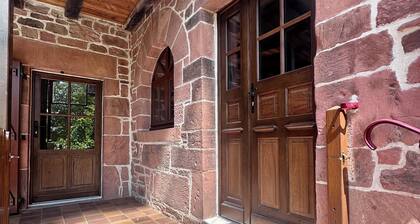 Maison de la Fontaine - Typique - Bourg de Collonges
