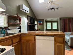 Frigorífic, microones, forn i placa de cuina 