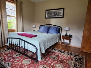 2 Schlafzimmer, Schreibtisch, Bügeleisen/Bügelbrett, WLAN