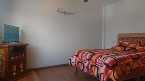 1 chambre, fer et planche à repasser, Wi-Fi, draps fournis