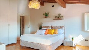 1 chambre, fer et planche à repasser, lit parapluie, Wi-Fi gratuit