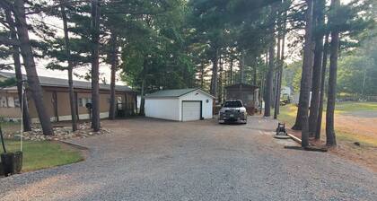 Cottage at Silver Lake Sand Dunes with AC 3bdrm
behind Silver Lake Buggy Rental