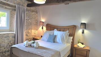 3 chambres, fer et planche à repasser, Wi-Fi gratuit, draps fournis