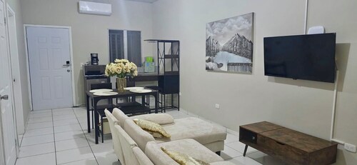 Cozy 2-bedroom house in charming Comayagua near Palmerola int. airport