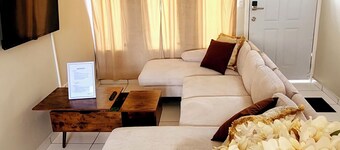 Cozy 2-bedroom house in charming Comayagua near Palmerola int. airport