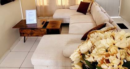 Cozy 2-bedroom house in charming Comayagua near Palmerola int. airport