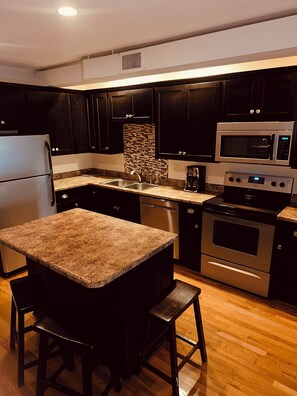 Four, plaque de cuisson