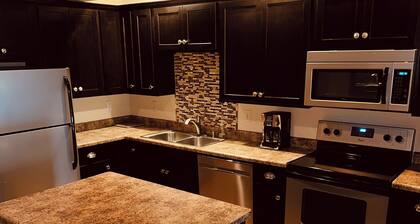 Charming 2BR Retreat in Saint Paul’s Premier Neighborhood – Walkable & Serene