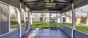 Charming Fort Worth Getaway • Sleeps 10 • Near TCU + Large Patio & Yard