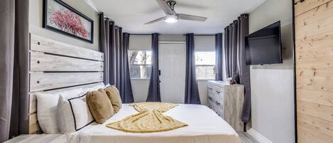 3 室のベッドルーム、デスク、アイロン / アイロン台、WiFi (無料)