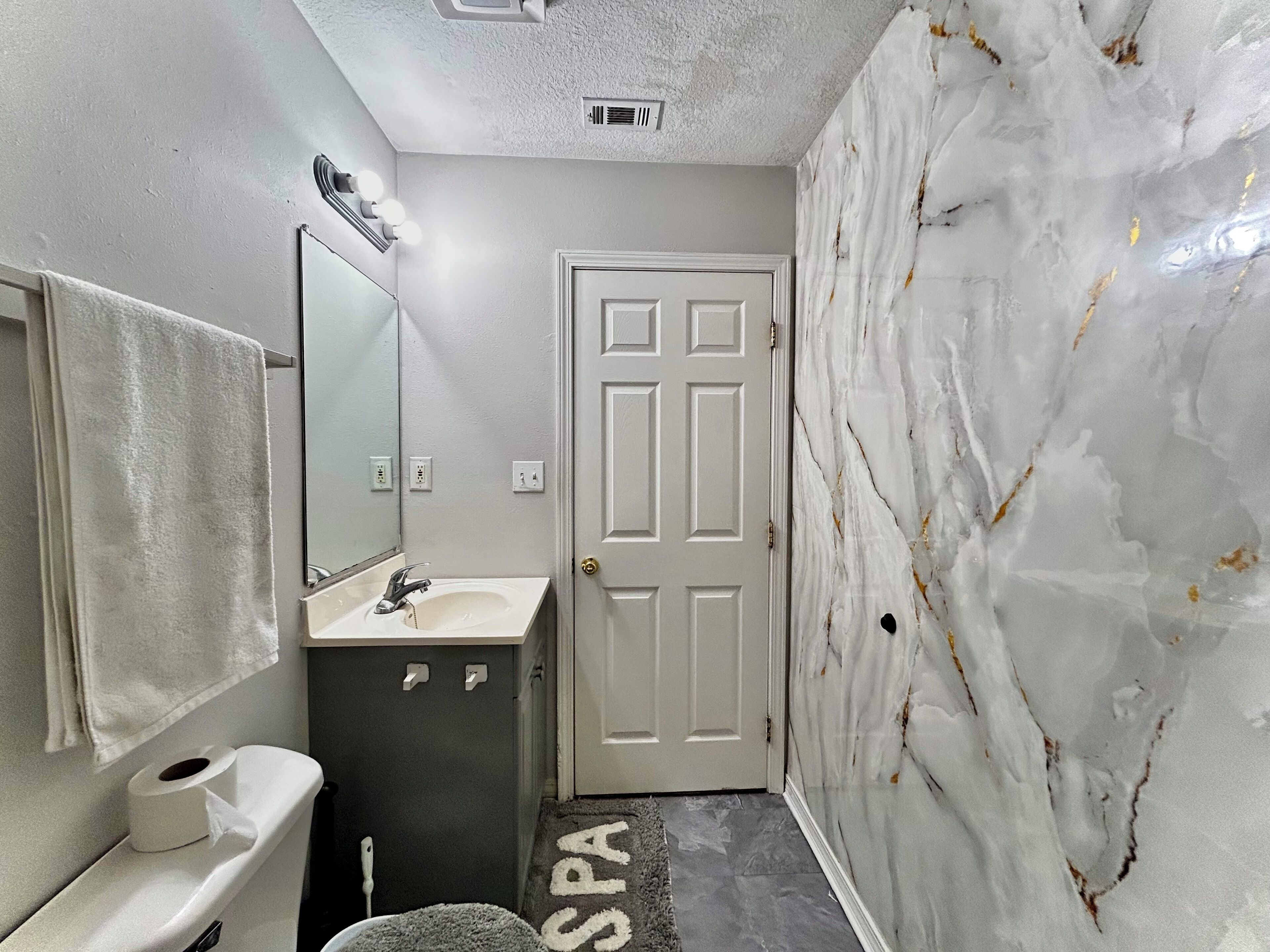 Towels, toilet paper