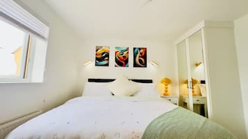 3 makuuhuonetta, silitysrauta/-lauta, vauvan matkasänky, ilmainen Wi-Fi