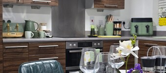 Specious & Cosy 3 Bedroom House in Colchester/pet-friendly with free parking