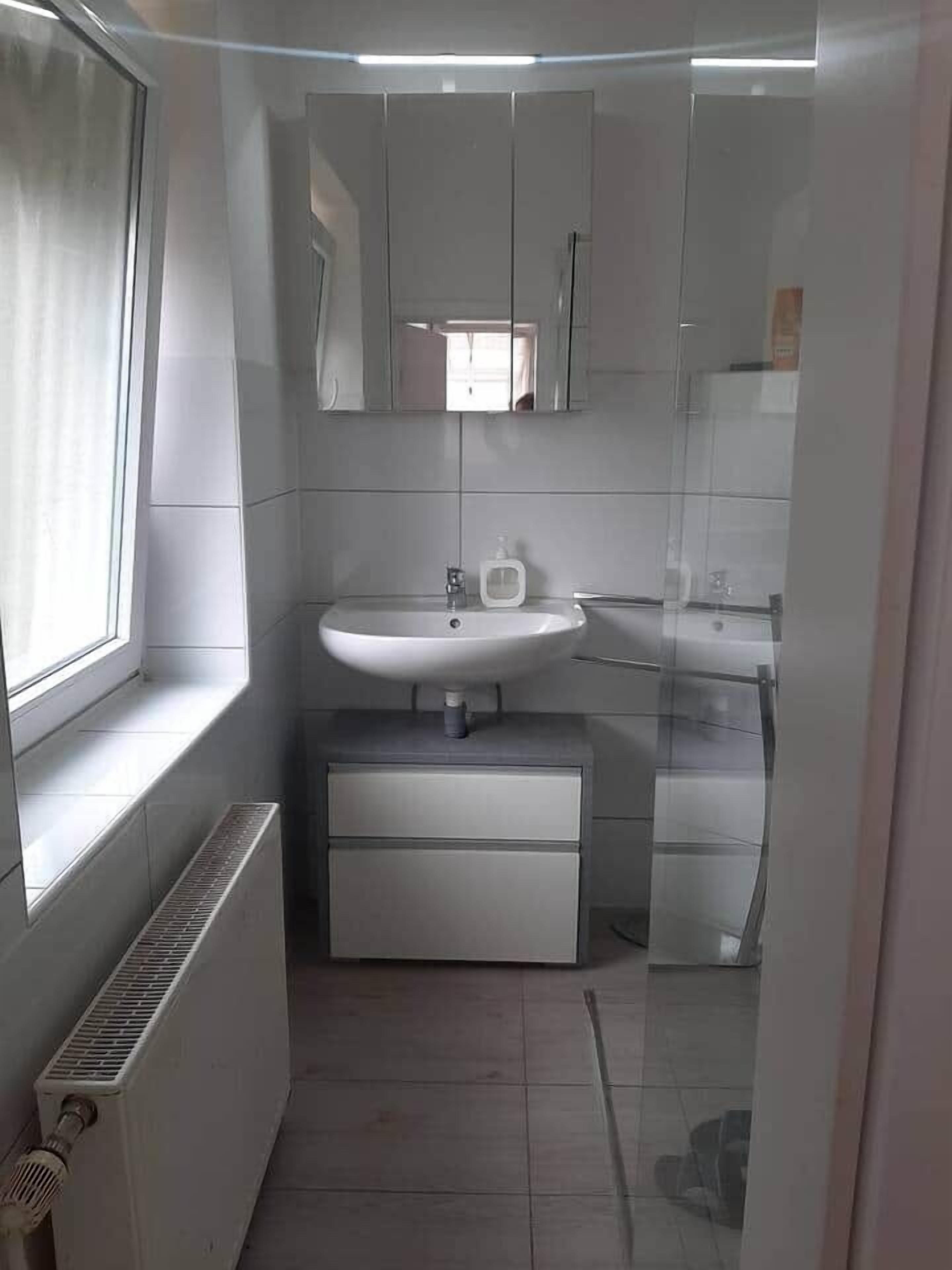 Douche, savon, papier toilette