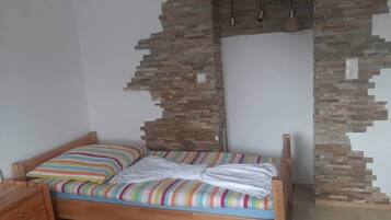 3 sovrum, gratis wi-fi och sÀngklÀder