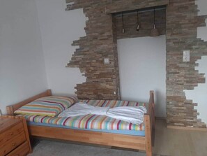 3 chambres, Wi-Fi gratuit, draps fournis