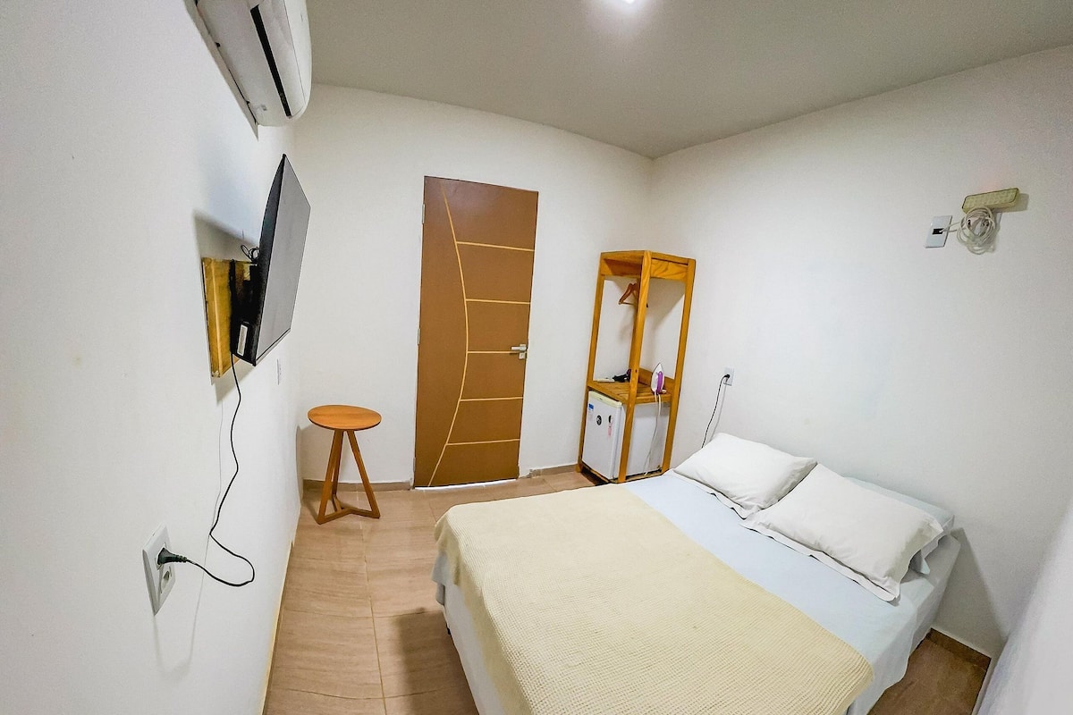 Standard Suite | Free WiFi, bed sheets