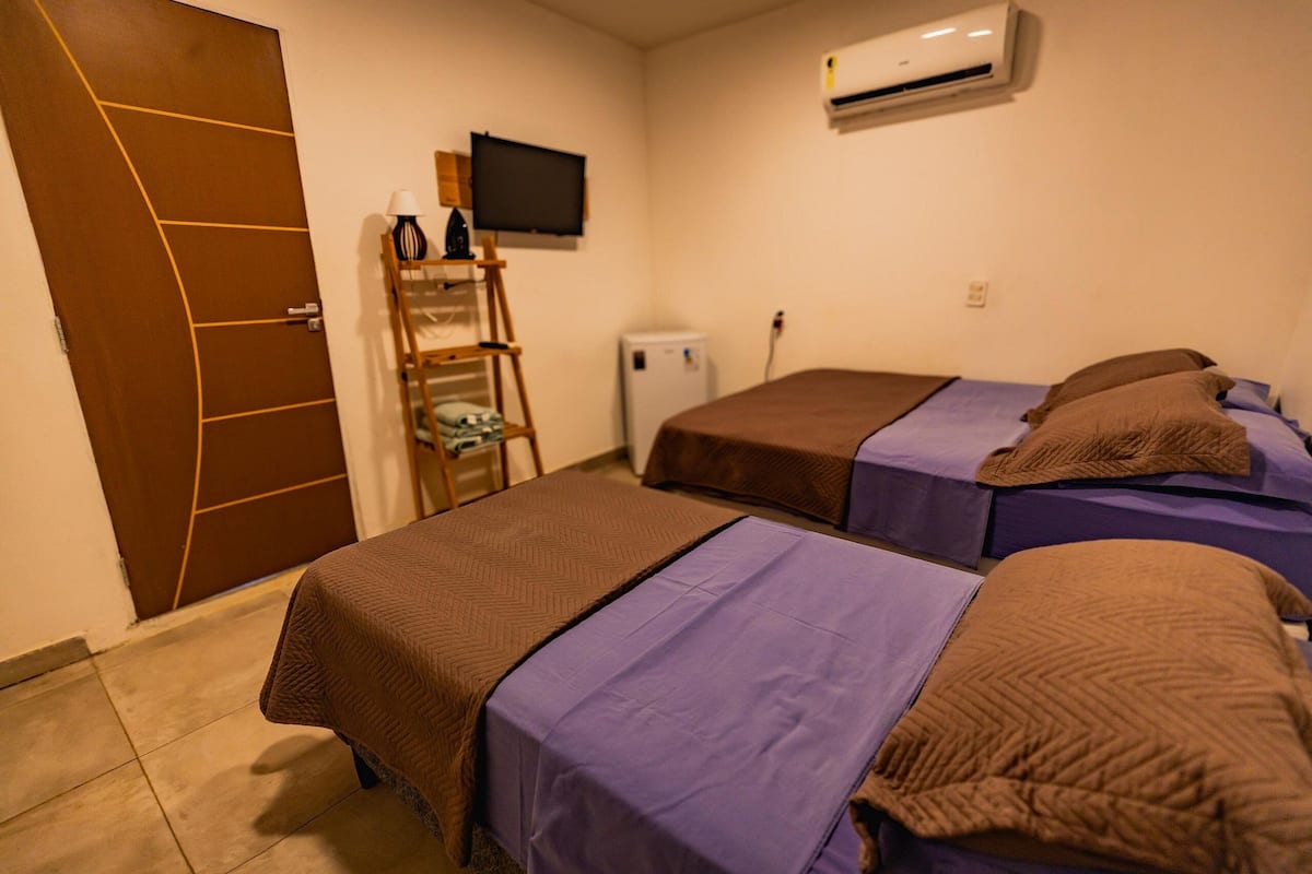 Standard Suite | Free WiFi, bed sheets