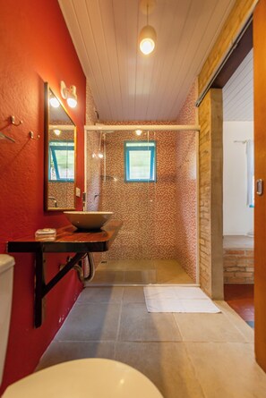 Superior Suite | Bathroom