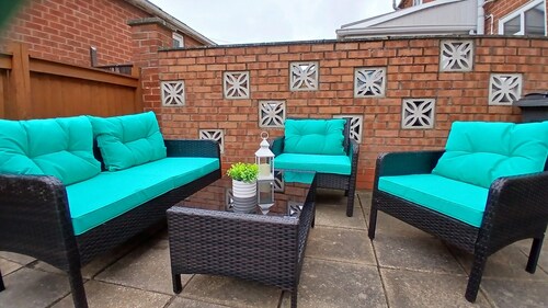 Seashells 2 Bedroom House just a 2 min walk to the Beach