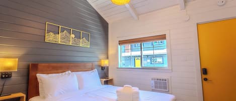 Bureau, Wi-Fi, draps fournis