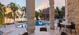 Luxurious, 3000-Square-Foot Home Right on the Water