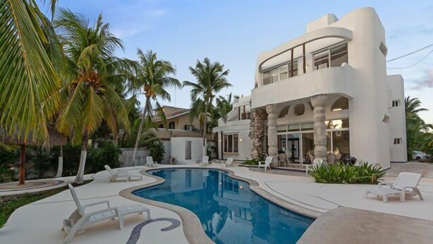 Pool - Gorgeous six-bedroom oceanfront villa (Cozumel)