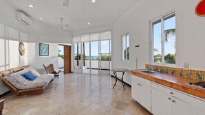 Interior - Gorgeous six-bedroom oceanfront villa (Cozumel)