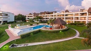 Exterior - Elegant Two-Bedroom Oceanfront Condo with Huge Wraparound Deck (Cozumel)