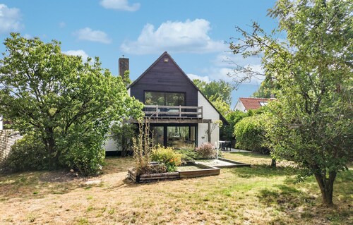 Nice home in Koksijde with WiFi