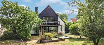 Nice home in Koksijde with WiFi