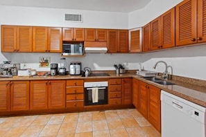 Fridge, microwave, coffee/tea maker, toaster