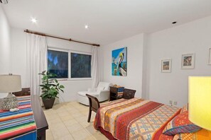 5 bedrooms, Internet, bed sheets