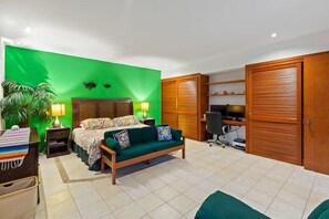 5 bedrooms, Internet, bed sheets