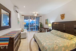 5 bedrooms, Internet, bed sheets - Penthouse Unit, Great for Families (Cozumel)