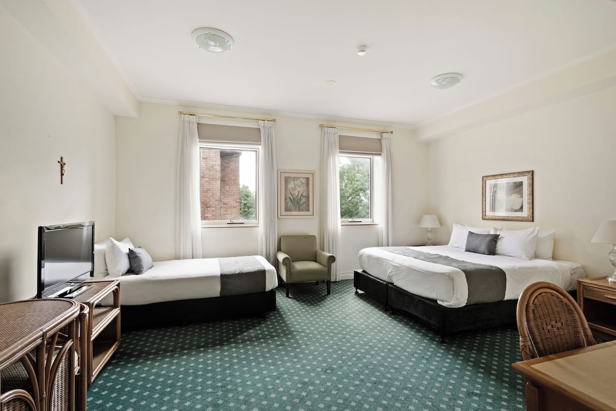 Triple Room
