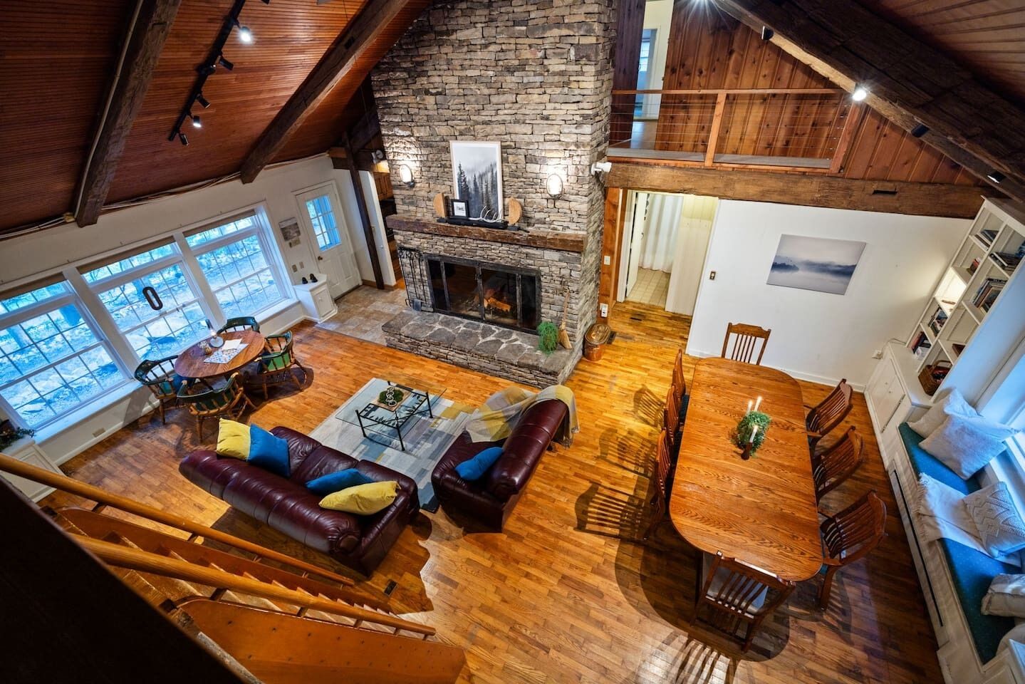 Smart TV, fireplace, books