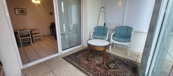 Capbreton – Clos Paisible residence in town centre with parking.